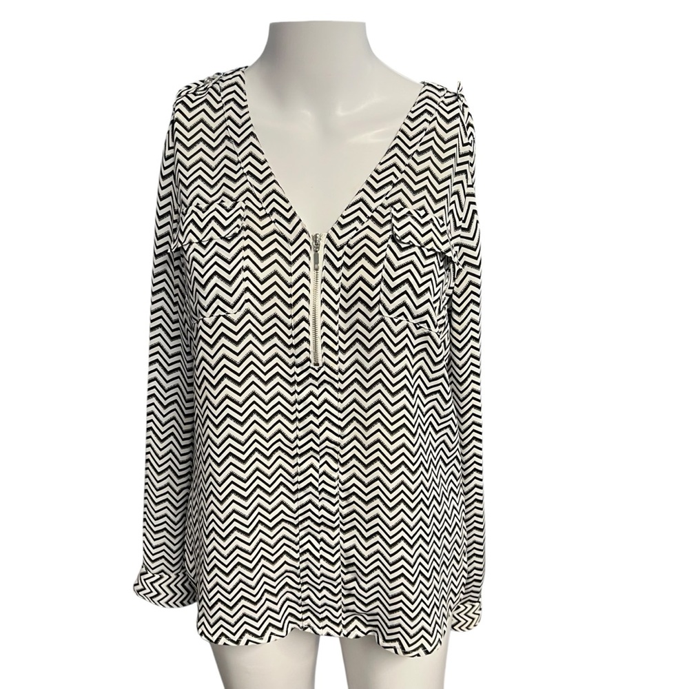 Candie's Y2K Women’s Monochrome Chevron Top Sz. Small